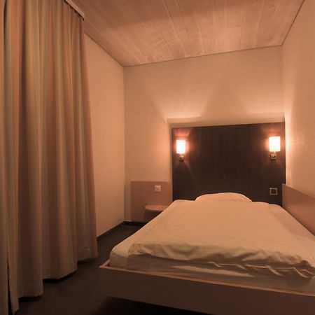Hotel Zum Goldenen Kreuz Frauenfeld Habitación foto