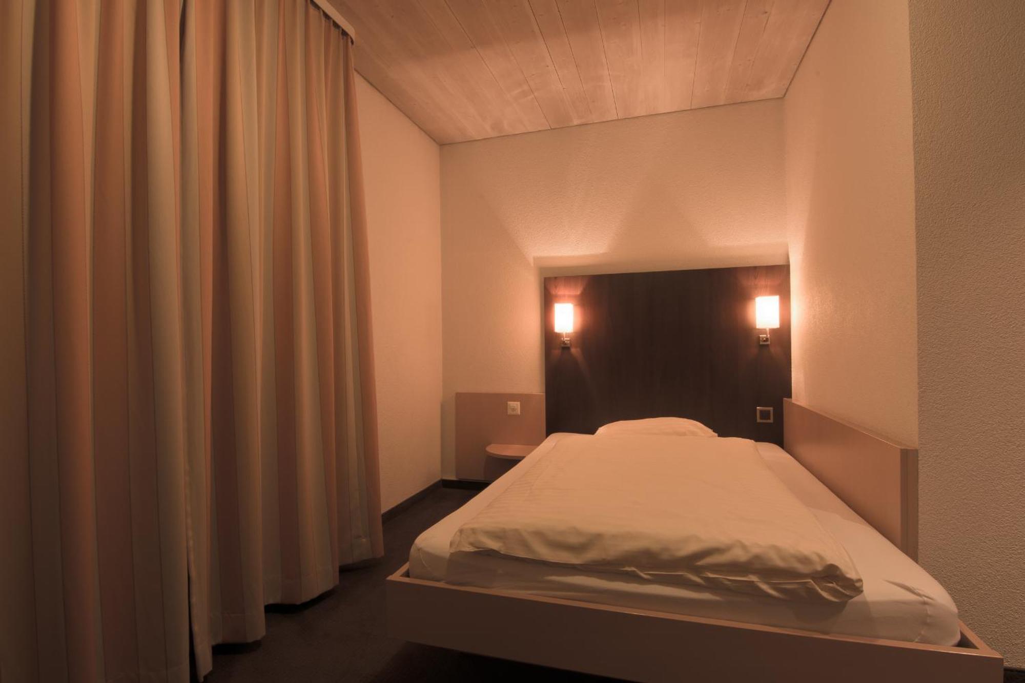 Hotel Zum Goldenen Kreuz Frauenfeld Habitación foto